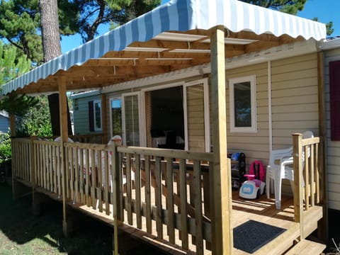 Mobile Home Luxe - La Palmyre Campground/ 
RV Resort in Les Mathes