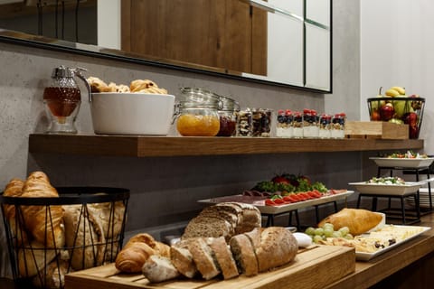 Dining area, Buffet breakfast