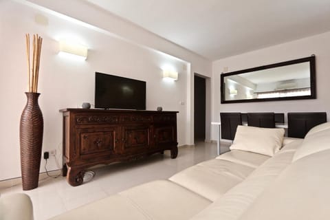 3- bedroom apartment in the centre of Calpe with nice living room, 1 bathroom. Condo in Calp