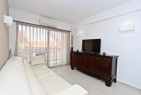 3- bedroom apartment in the centre of Calpe with nice living room, 1 bathroom. Apartment in Calp