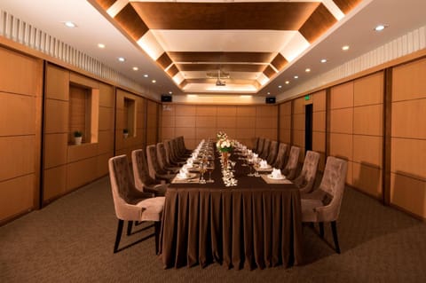 Banquet/Function facilities, Meeting/conference room