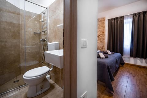 Rooms with free parking Bed and Breakfast in Pula