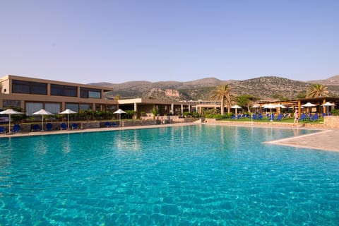 Property building, Day, Natural landscape, Mountain view, Pool view, Swimming pool, sunbed