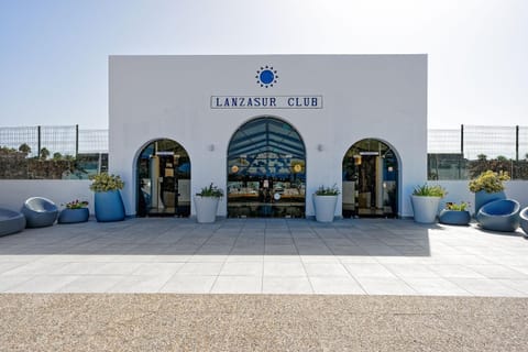 Relaxia Lanzasur Club - Aqualava Water Park Hôtel in Playa Blanca