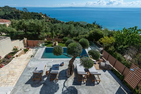 Pool view, Sea view