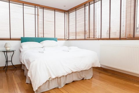 Spectacular Central 4-Bedroom Close To London Eye Apartment in London Borough of Southwark