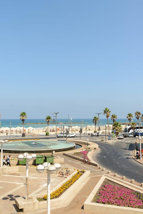 Liber Tel Aviv Sea Shore Suites BY RAPHAEL HOTELS Apartment hotel in Tel Aviv-Yafo