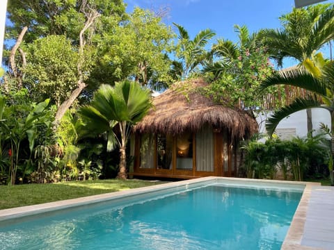 Luxury Private Villas , Private Pool, Private garden, Jacuzzi, 24hours security Chalet in Tulum