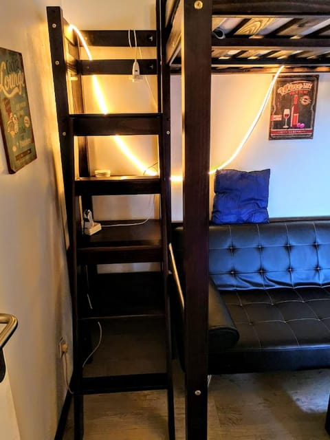 bunk bed