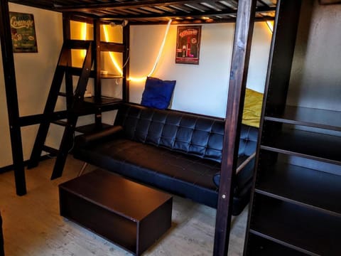 Living room, Seating area, bunk bed