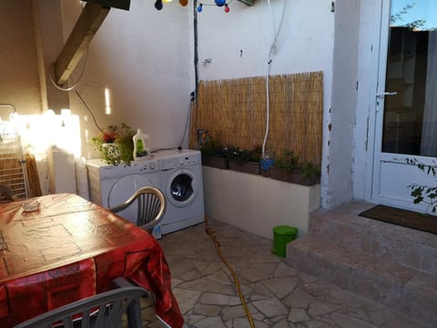 Facade/entrance, Dining area, Inner courtyard view