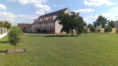 Property building, Garden, Garden view