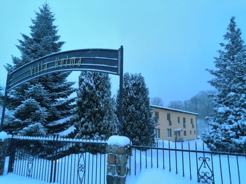 Property building, Facade/entrance, Winter