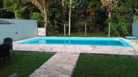 Paraíso de Verão - Disfrute final de semana em Casa Exclusiva com piscina, sinuca e churrasqueira Aluguel para temporada em Riviera de São Lourenço Maison in Bertioga