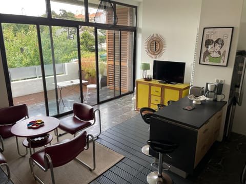 Living room, Dining area