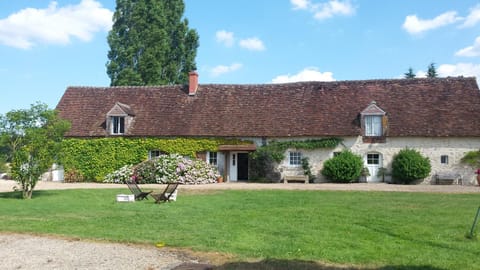 Mongrenon House in Centre-Val de Loire