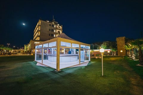 Property building, Garden, Garden view