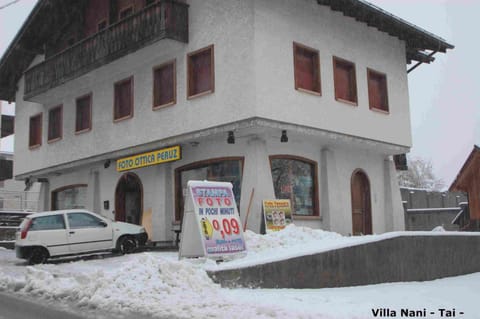 Property building, Winter