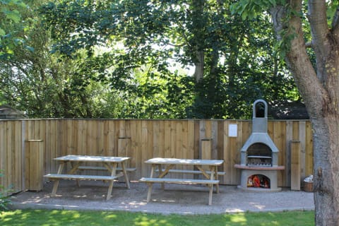 BBQ facilities, Garden