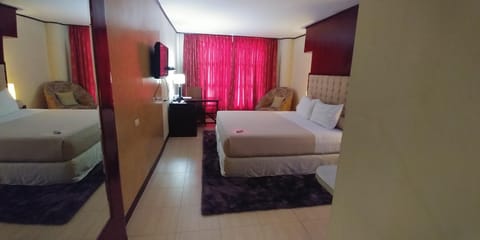 Cebu Dulcinea Hotel and Suites-MACTAN AIRPORT HOTEL Hôtel in Lapu-Lapu City