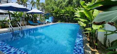 Pool view, Swimming pool