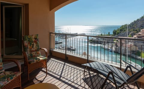 View (from property/room), Balcony/Terrace, Sea view