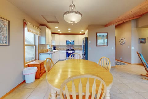 Scandia House in Bayshore Estates! House in Waldport