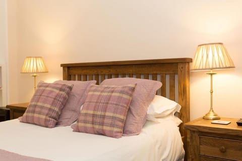 Cedars Guest House Bed and Breakfast in Aberdeen