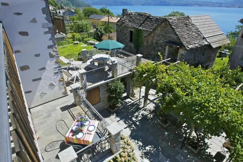 Balcony/Terrace, Lake view