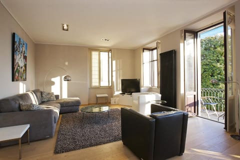 TV and multimedia, Balcony/Terrace, Living room, Seating area