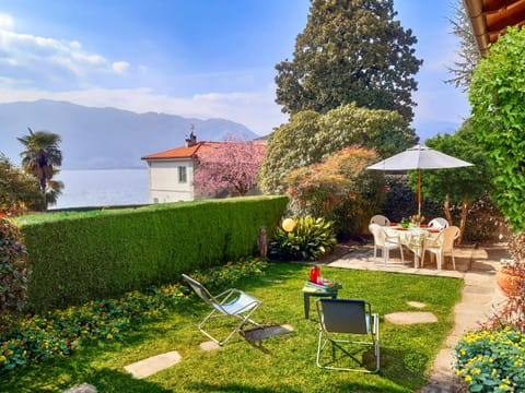 Garden, Lake view, Mountain view