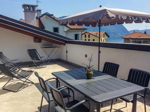 Balcony/Terrace, Lake view, Mountain view