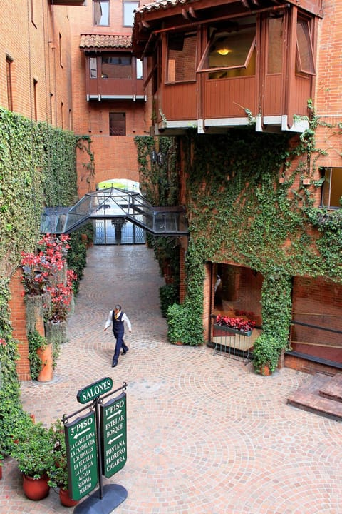 Estelar Apartamentos Bogotá - La Fontana Apartahotel in Bogota