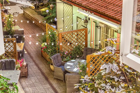 Patio, Restaurant/places to eat, Garden, Balcony/Terrace, Garden view