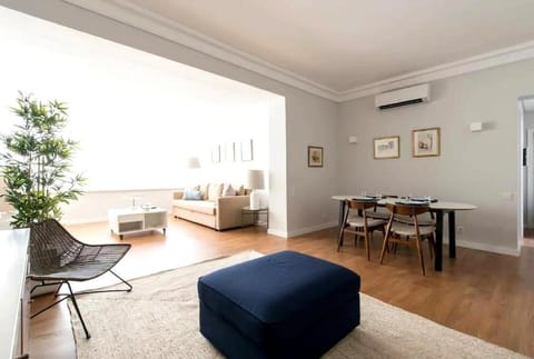 Elegant and bright apartment in Estoril Appartement in Estoril
