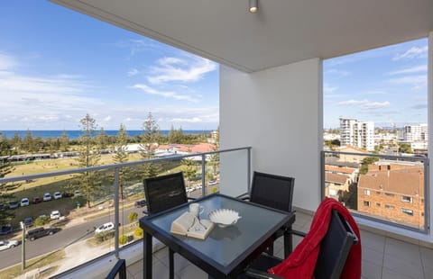 Ocean Pacific Resort - Official Apartment hotel in Gold Coast