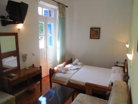 Adonis Rooms Bed and Breakfast in Skopelos