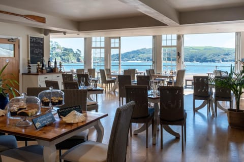 South Sands Hotel Hotel in Salcombe