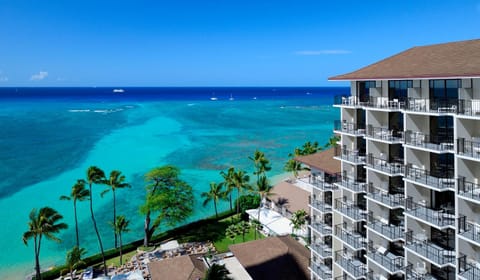 Halekulani Resort in Honolulu