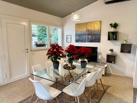 Winter, Dining area