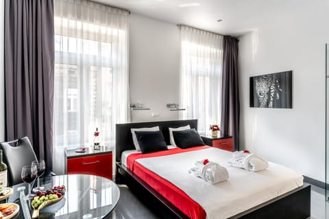 Komorowski Luxury Guest Rooms Apartahotel in Krakow