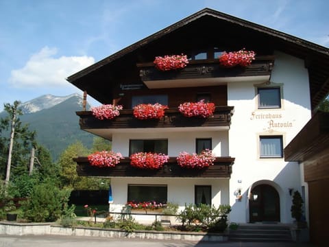 Facade/entrance, Summer