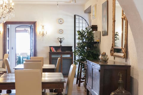 Communal lounge/ TV room, Decorative detail