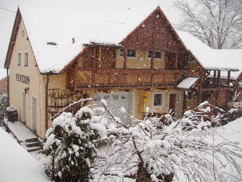 Facade/entrance, Winter