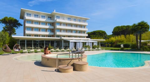 Facade/entrance, Garden, Swimming pool