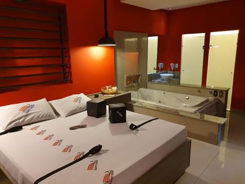 Happy Night (Adults Only) Love hotel in Cotia