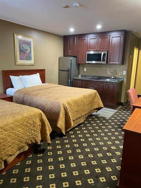 Niagara Lodge & Suites Hotel in Niagara Falls