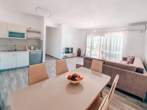 Aqua Holiday Apartments House in Vlorë