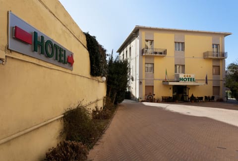 Parking Hotel Giardino Hotel in Livorno