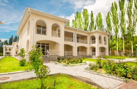 Property building, Facade/entrance, Day, Summer, On site